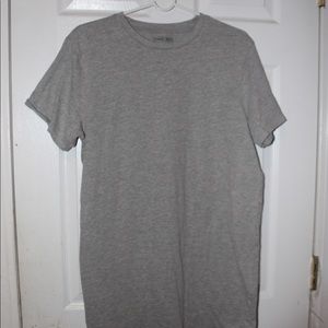 Grey t shirt